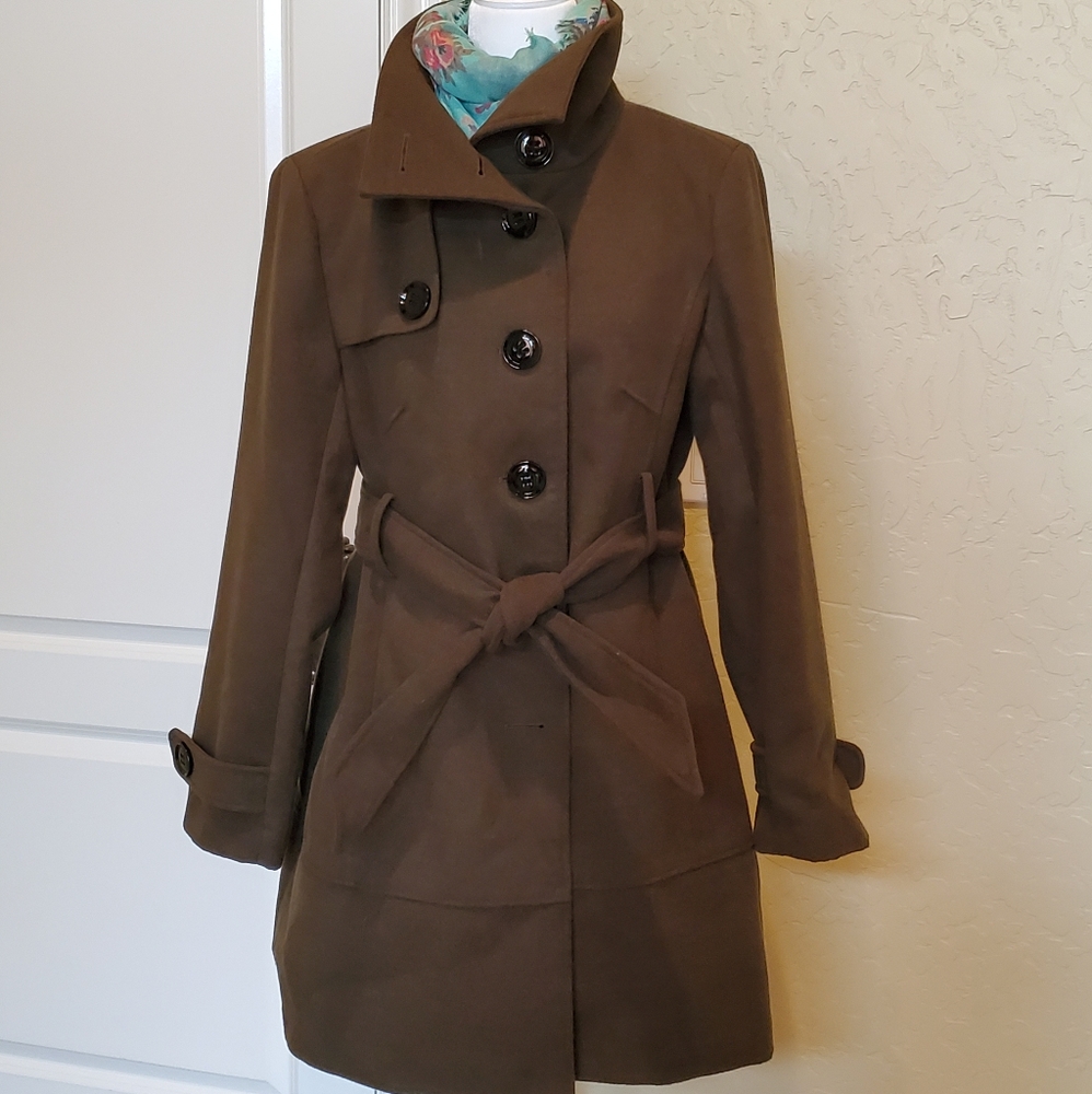 La Nouvelle Renaissance Coat